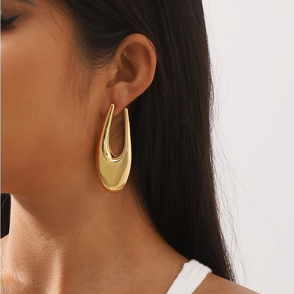 🆕 U large drop earrings - Picture 1 of 12
